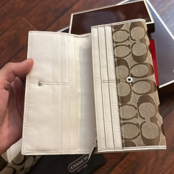 Brand New Coach Beige and Brown Signature Large Purse And Matching Wallet Set - Picture 9 of 14